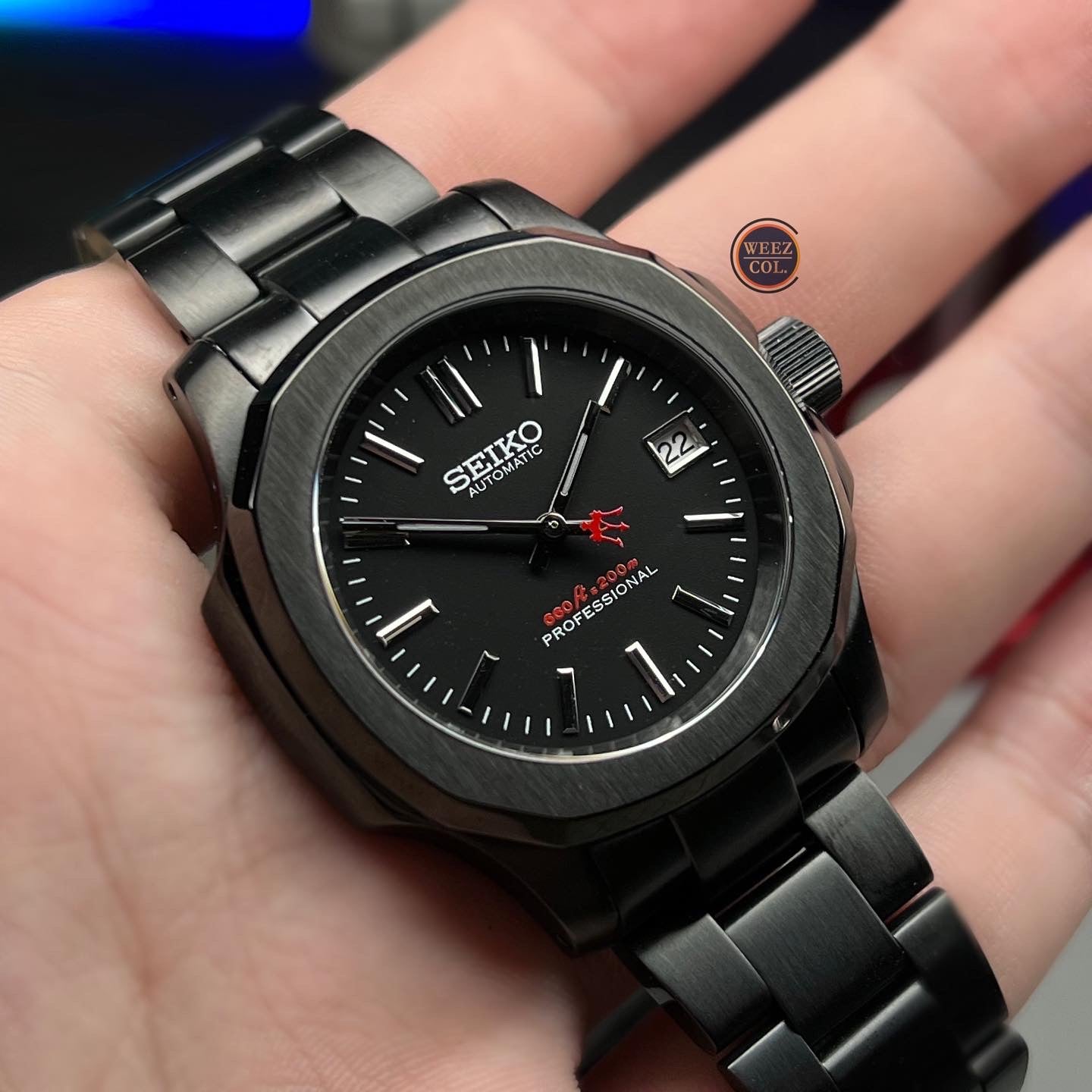 SKX007 Nautilus: Matte Black with Trident