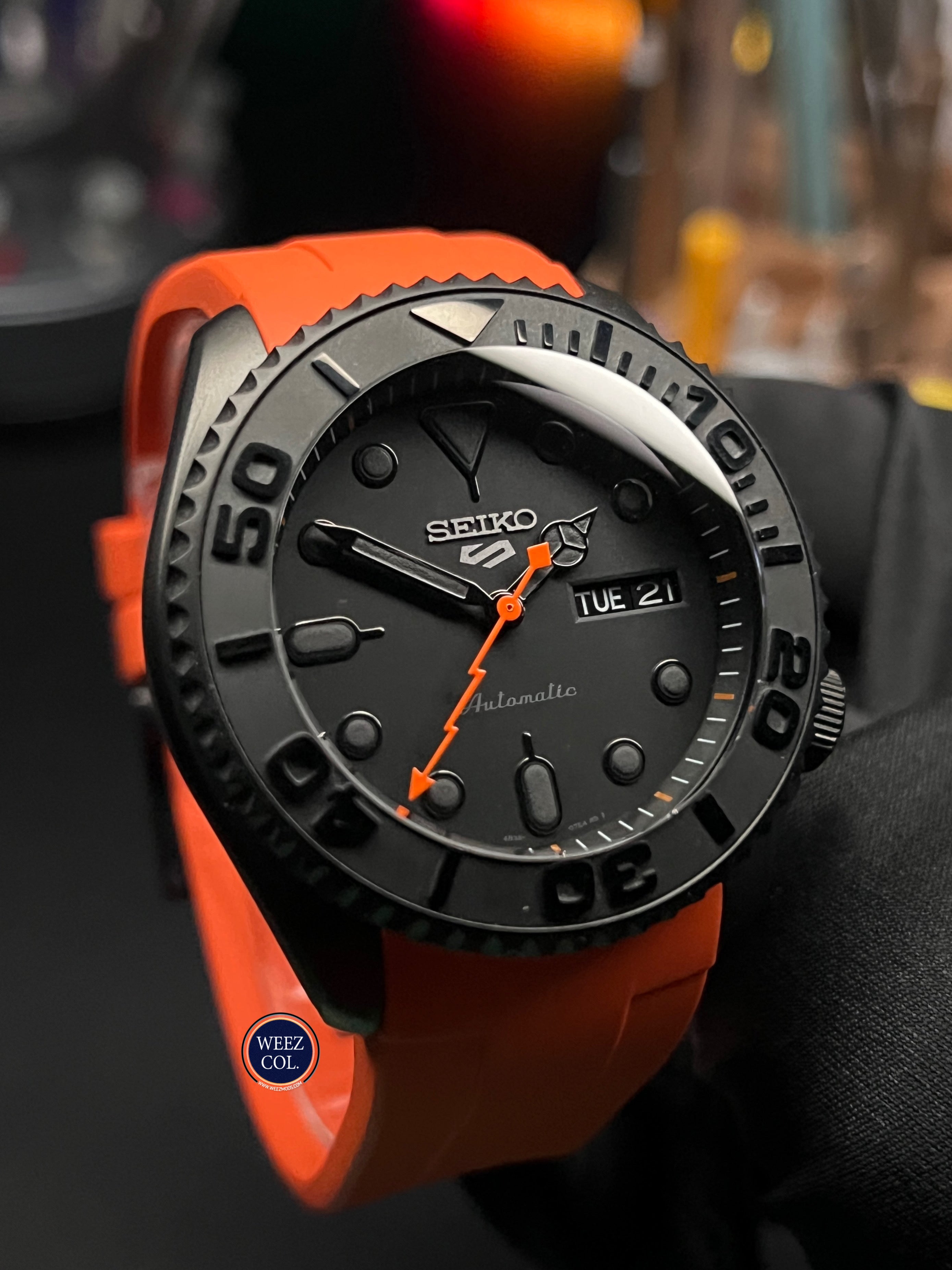 Seiko SRPD79: Matte Black in Orange