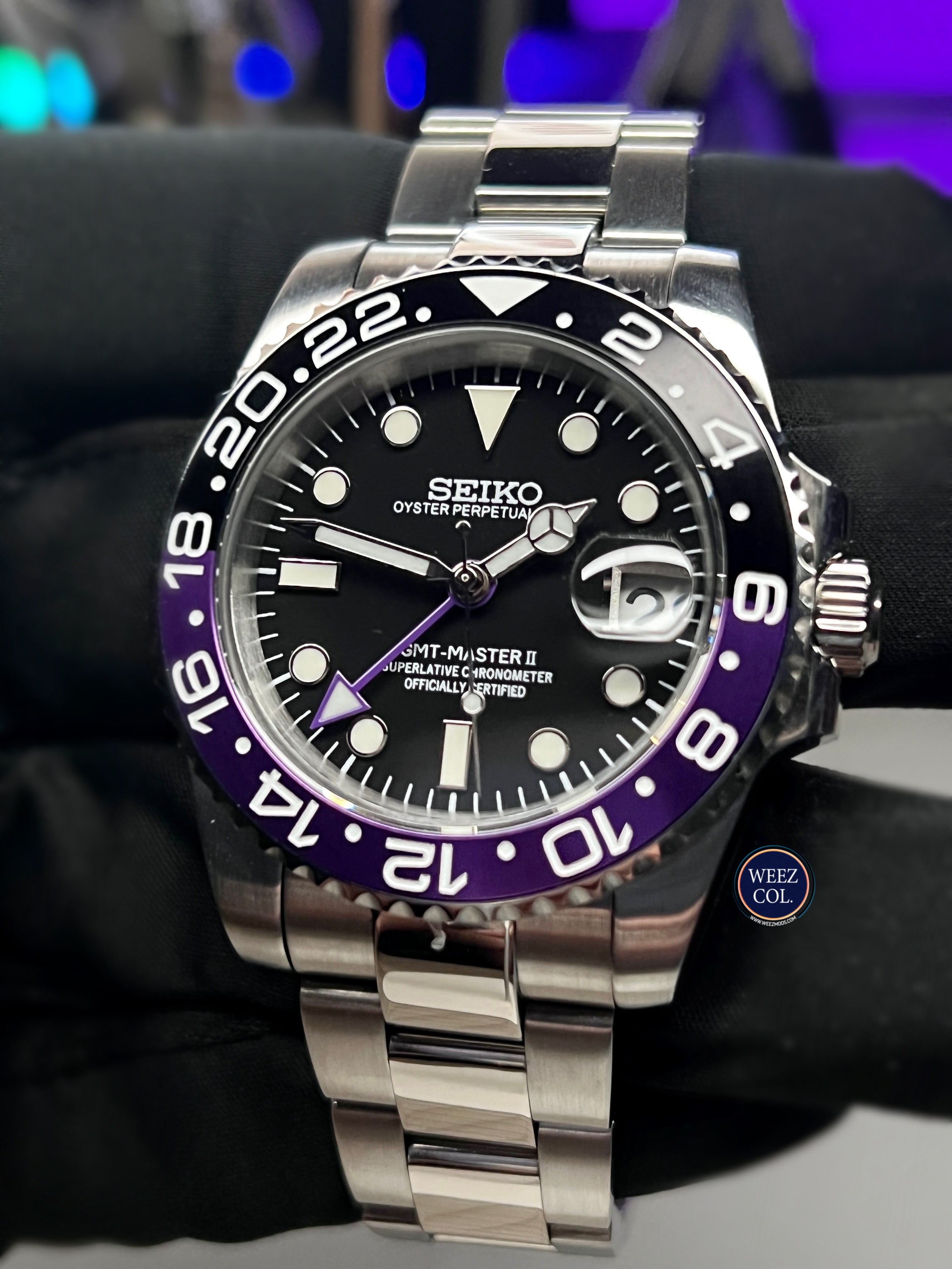 Seiko Grapejuice GMT: Brushed Silver Case