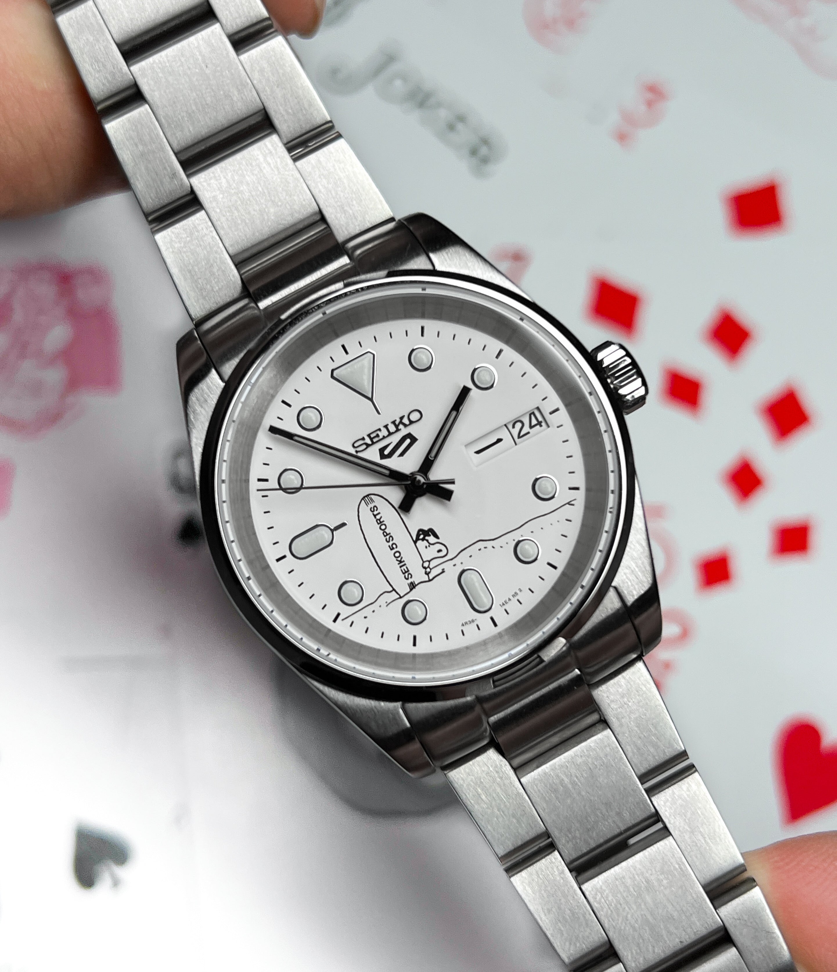 Seiko Explorer: SRPK25 "Snoopy" in Brushed Silver