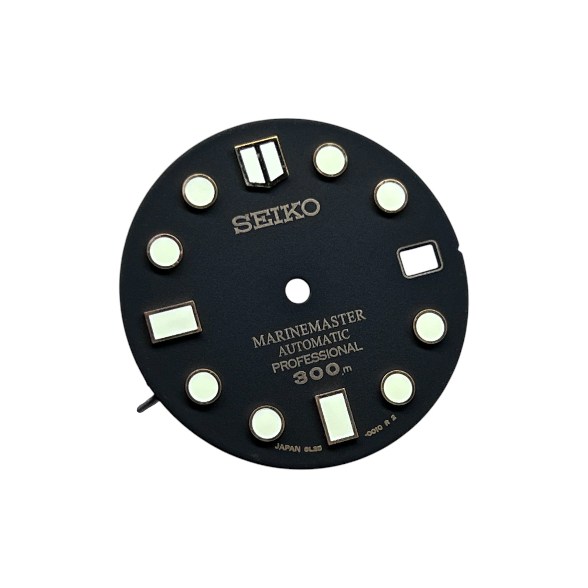 MM300 Gold: Black with No Markers Dial