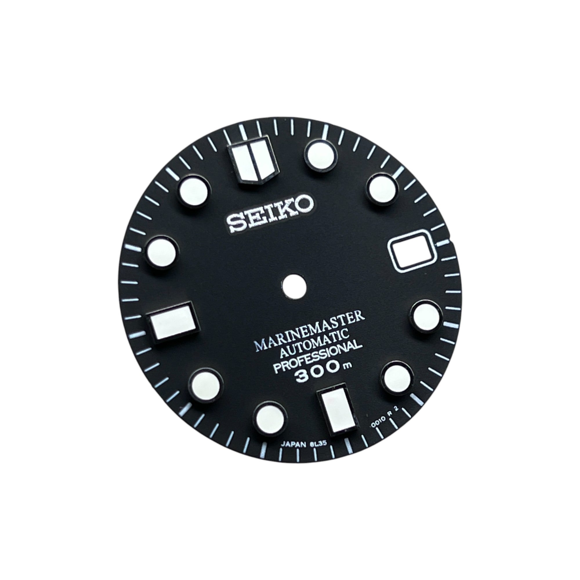 MM300: Black with Markers Dial