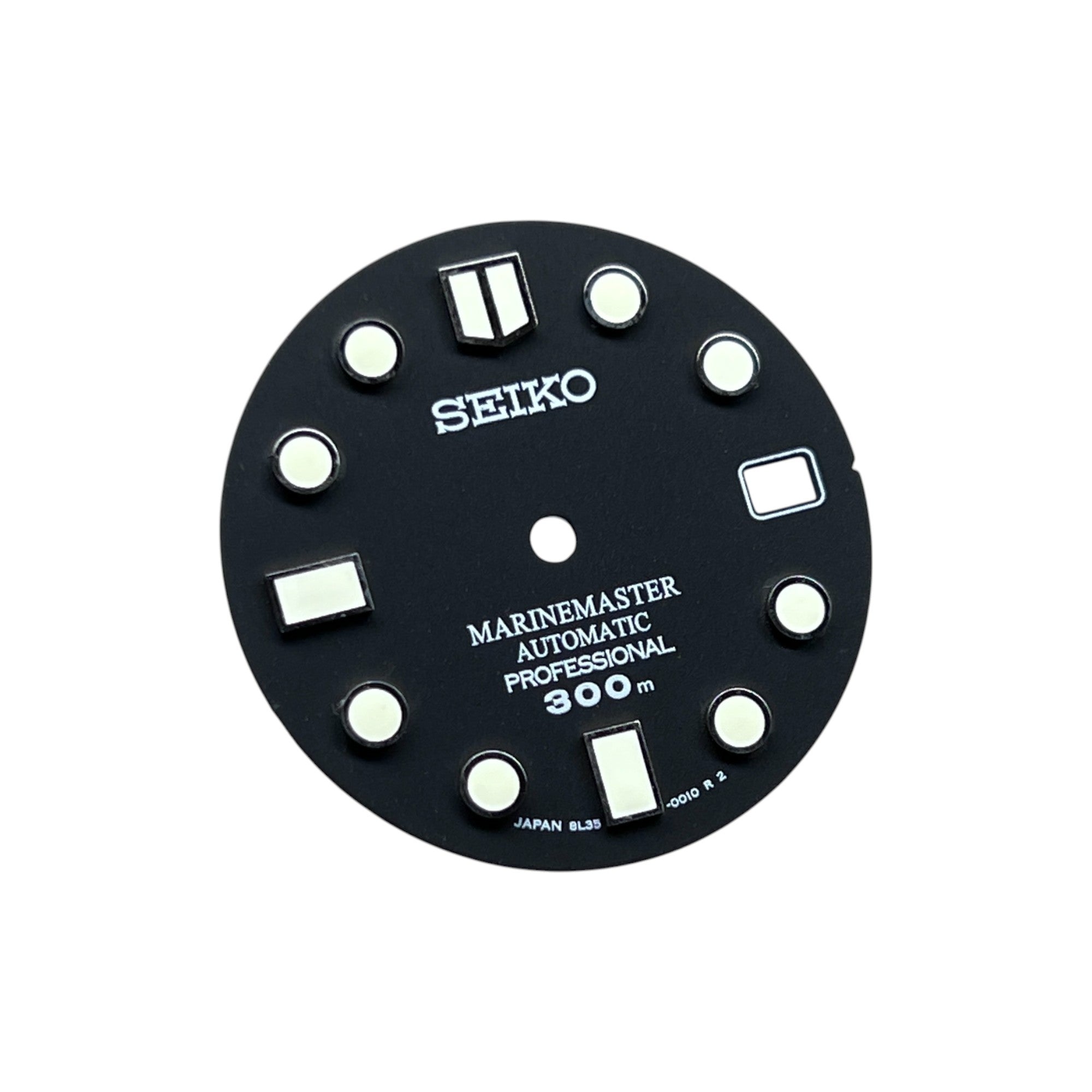 MM300: Black with No Markers Dial