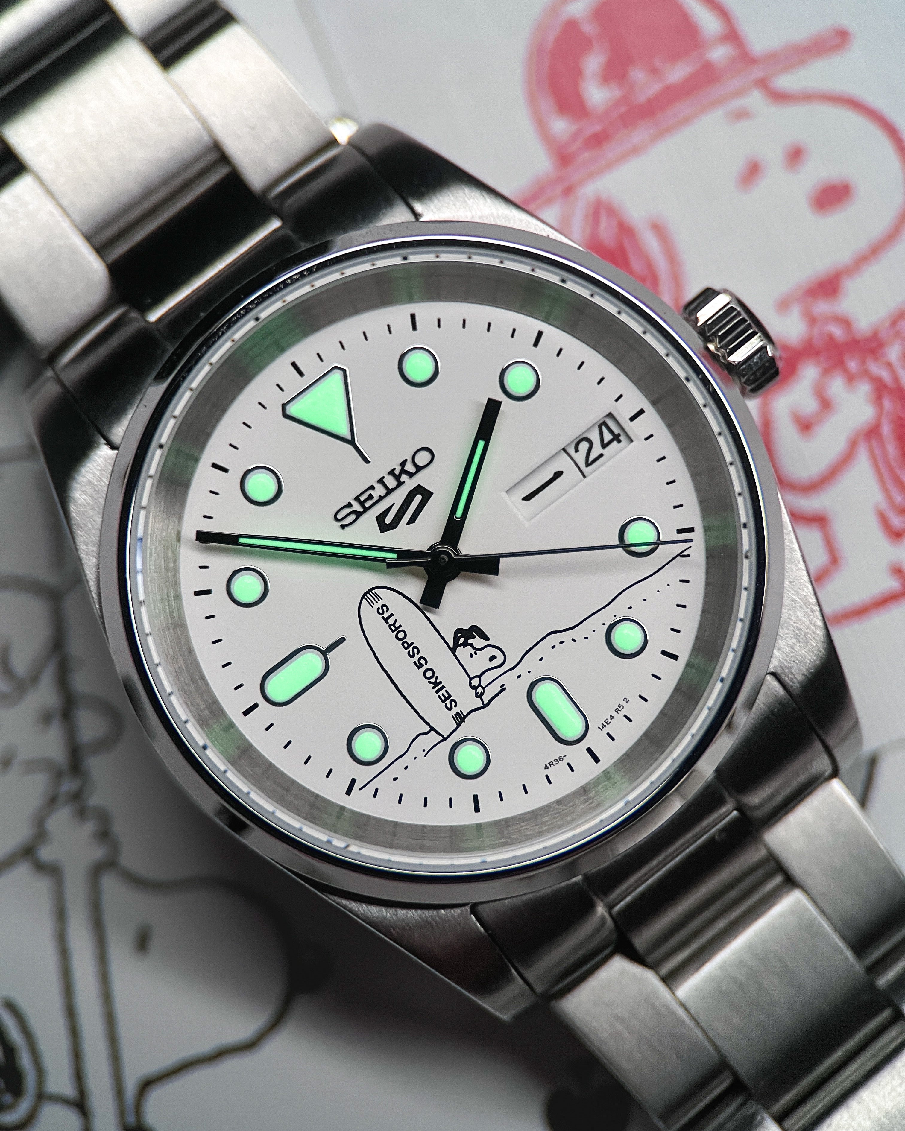 Seiko Explorer: SRPK25 "Snoopy" in Brushed Silver