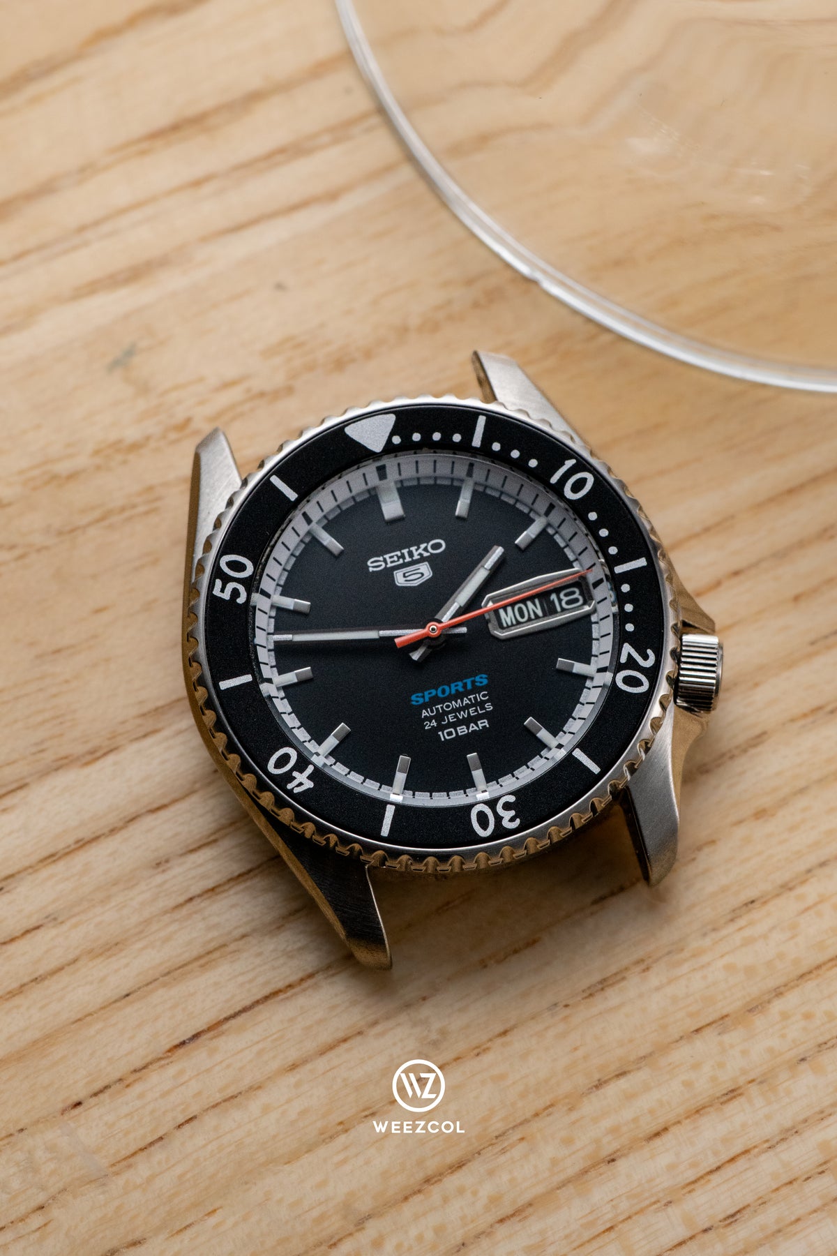 Seiko SRPK25 – ‘Snoopy x Masked Rider’
