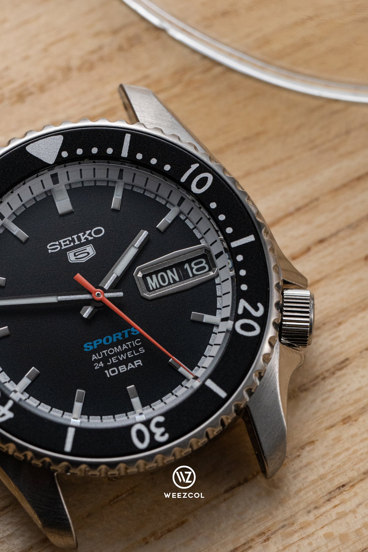 Seiko SRPK25 – ‘Snoopy x Masked Rider’
