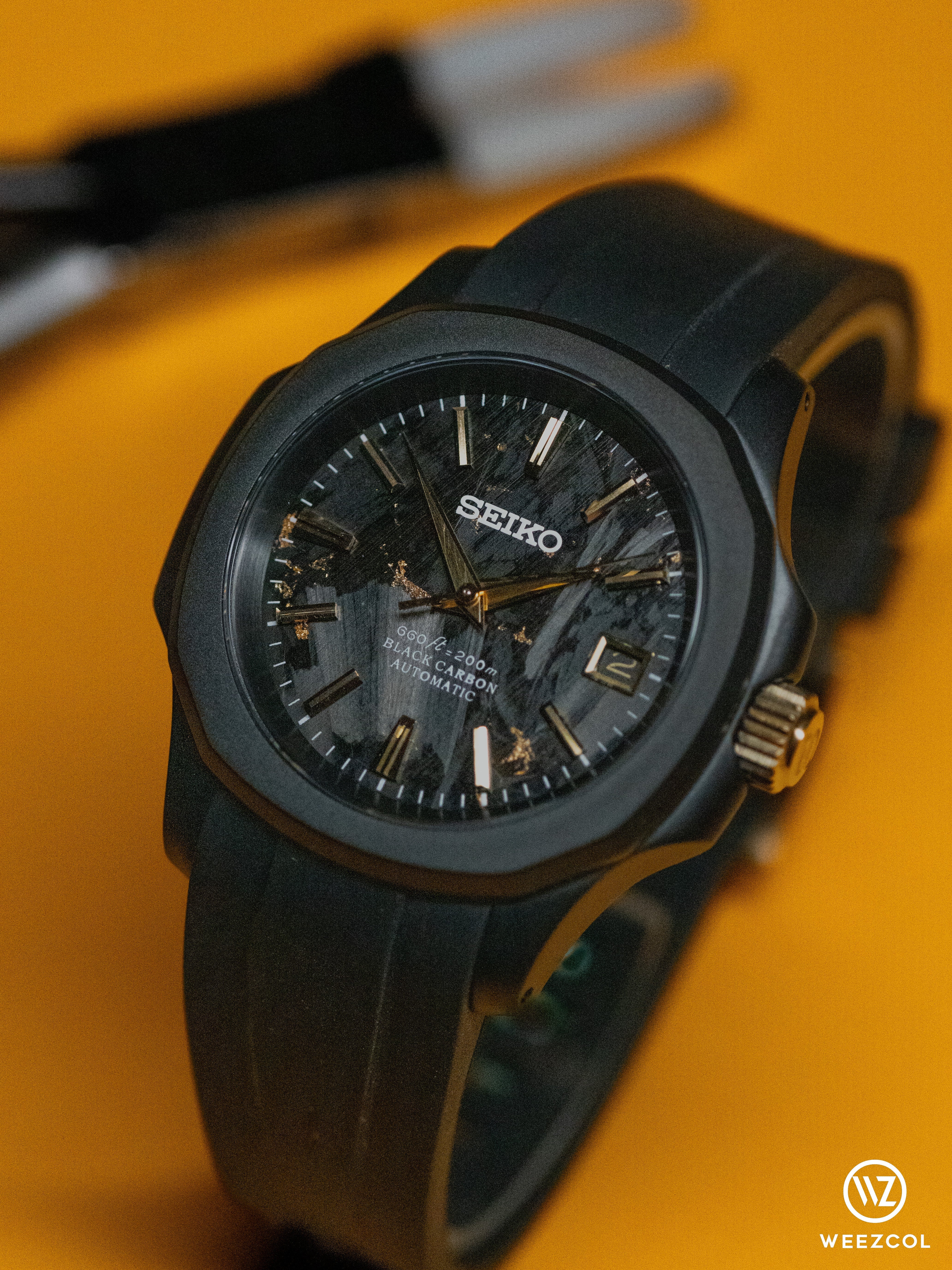 SKX007 Nautilus: Gold Carbon Fiber in Matte Black