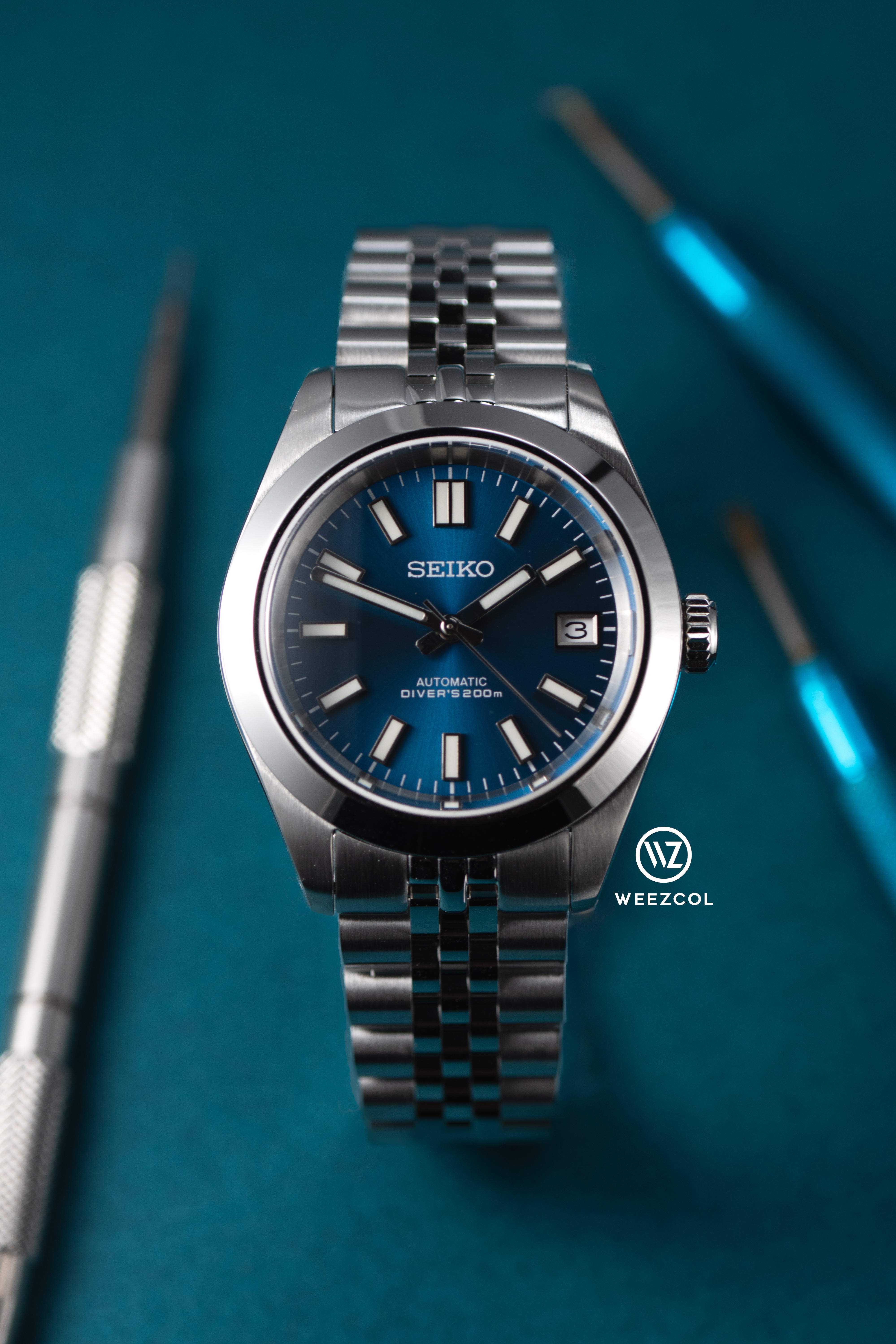 Seiko Explorer: Ocean Blue in Brushed Silver