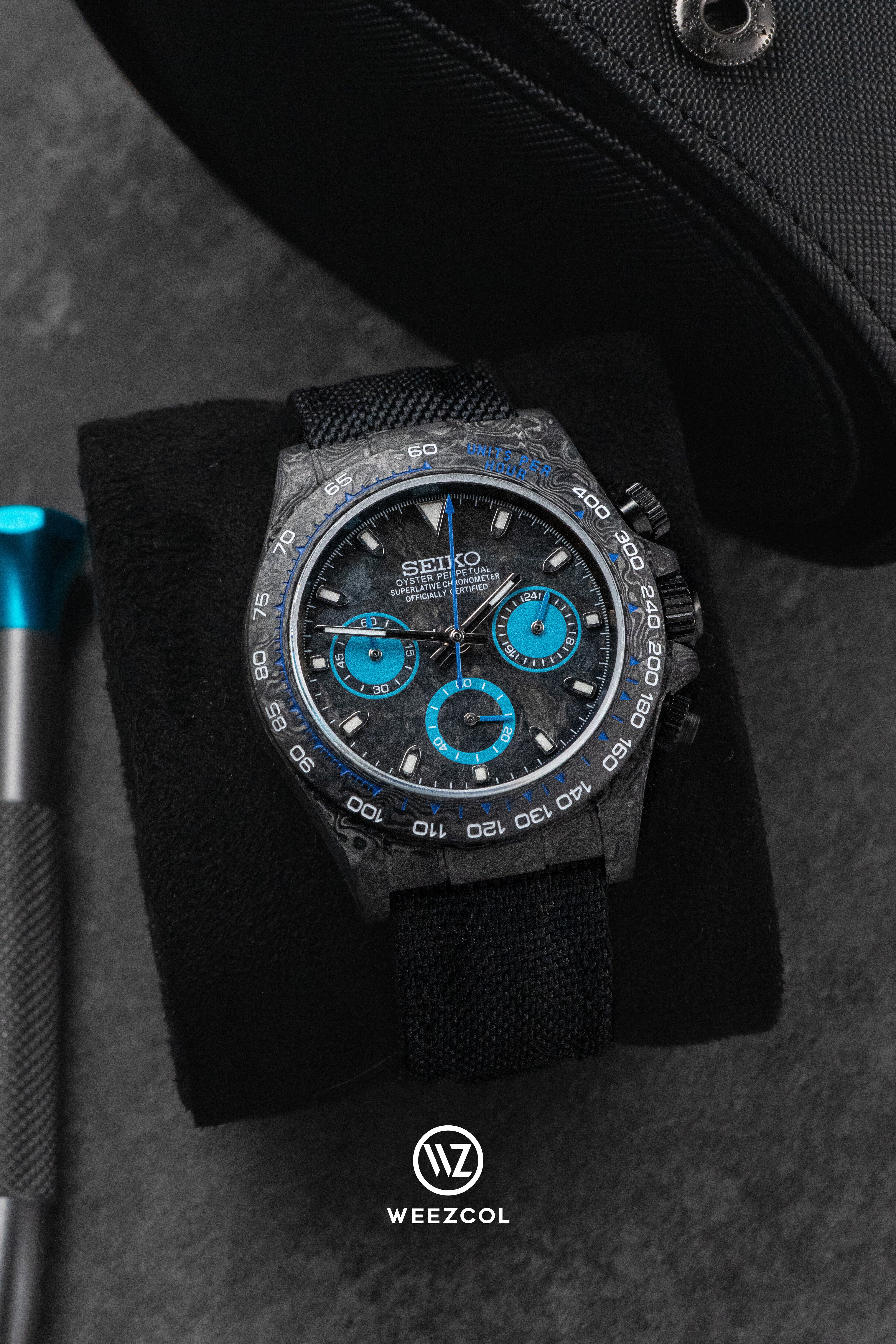 Seiko VK63: Carbon Fiber in Blue