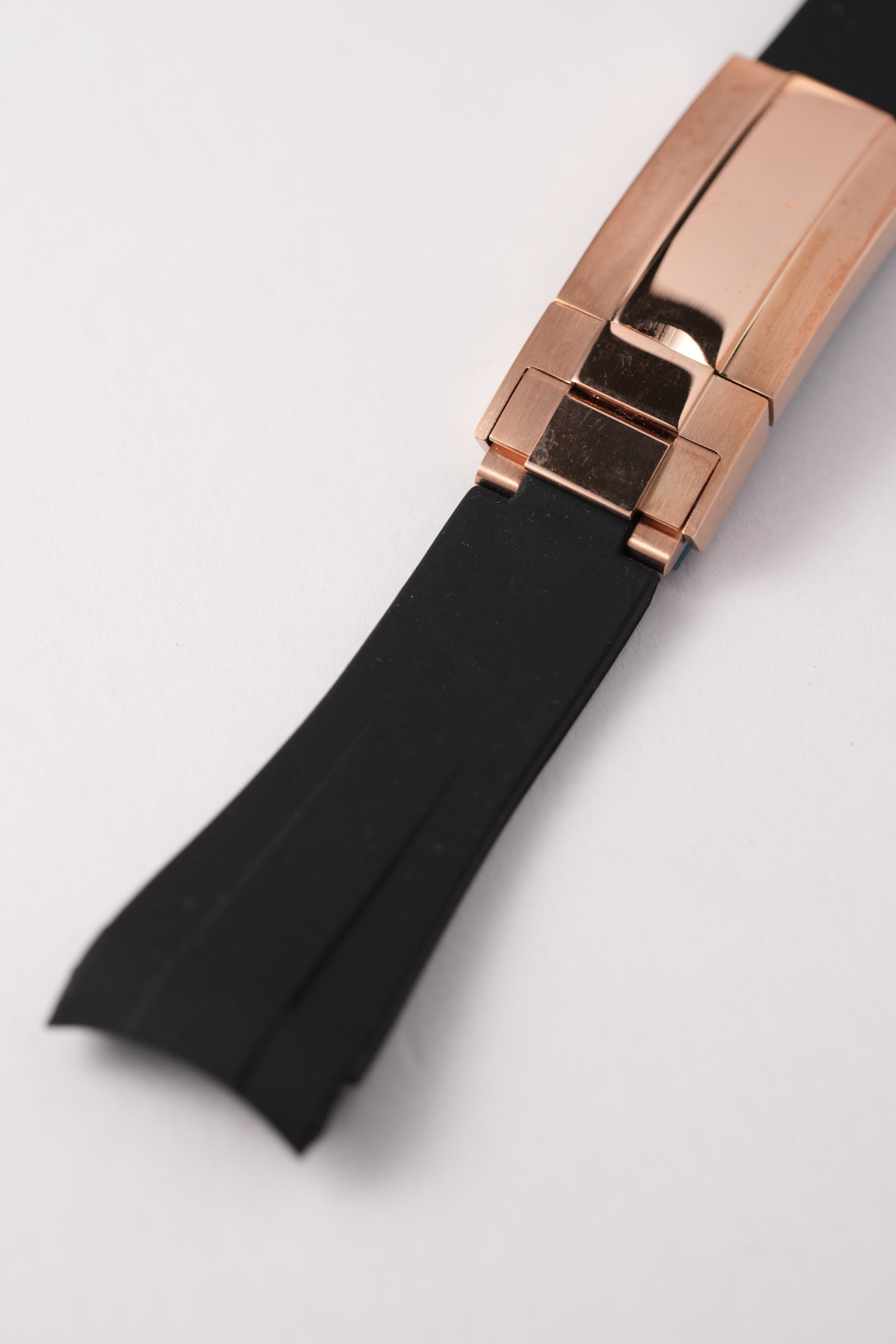 Submariner: Black Rubber Strap with Rose Gold Clasp