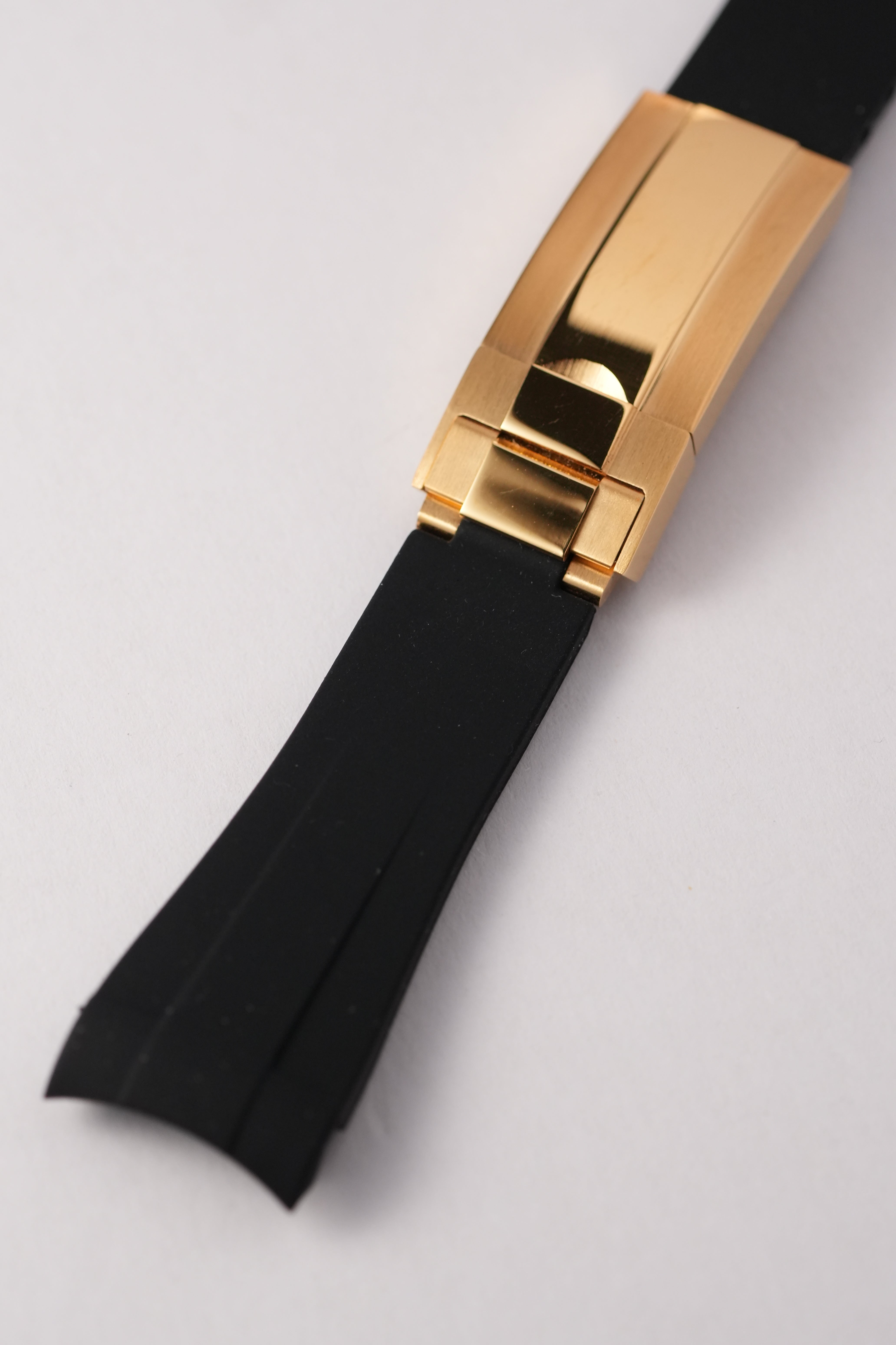 Submariner: Black Rubber Strap with Gold Clasp