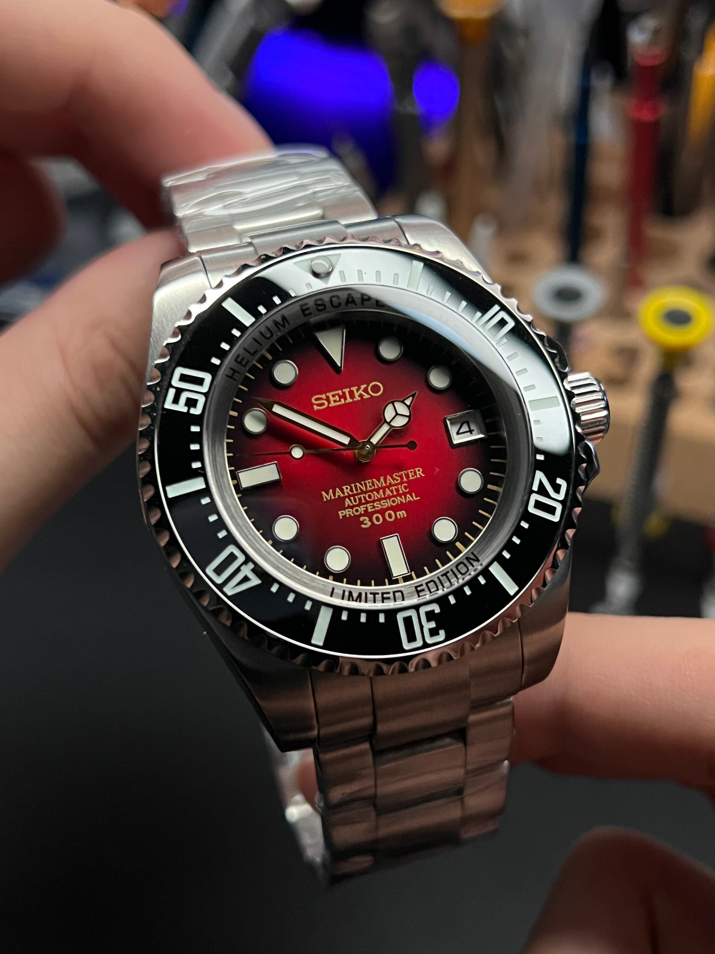 Seiko Deepsea: Sunburst Red