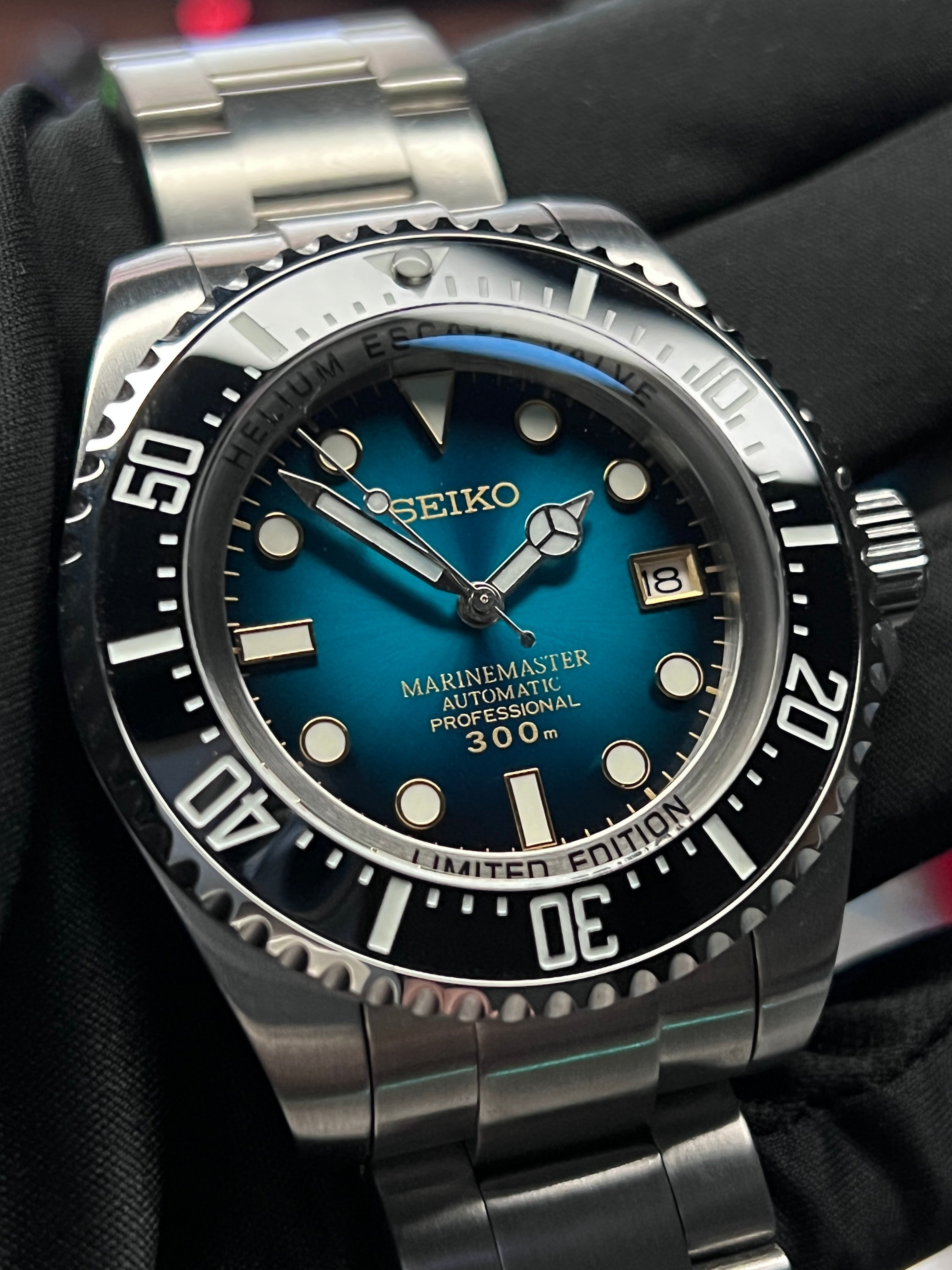 Seiko Deepsea: Deep Cyan