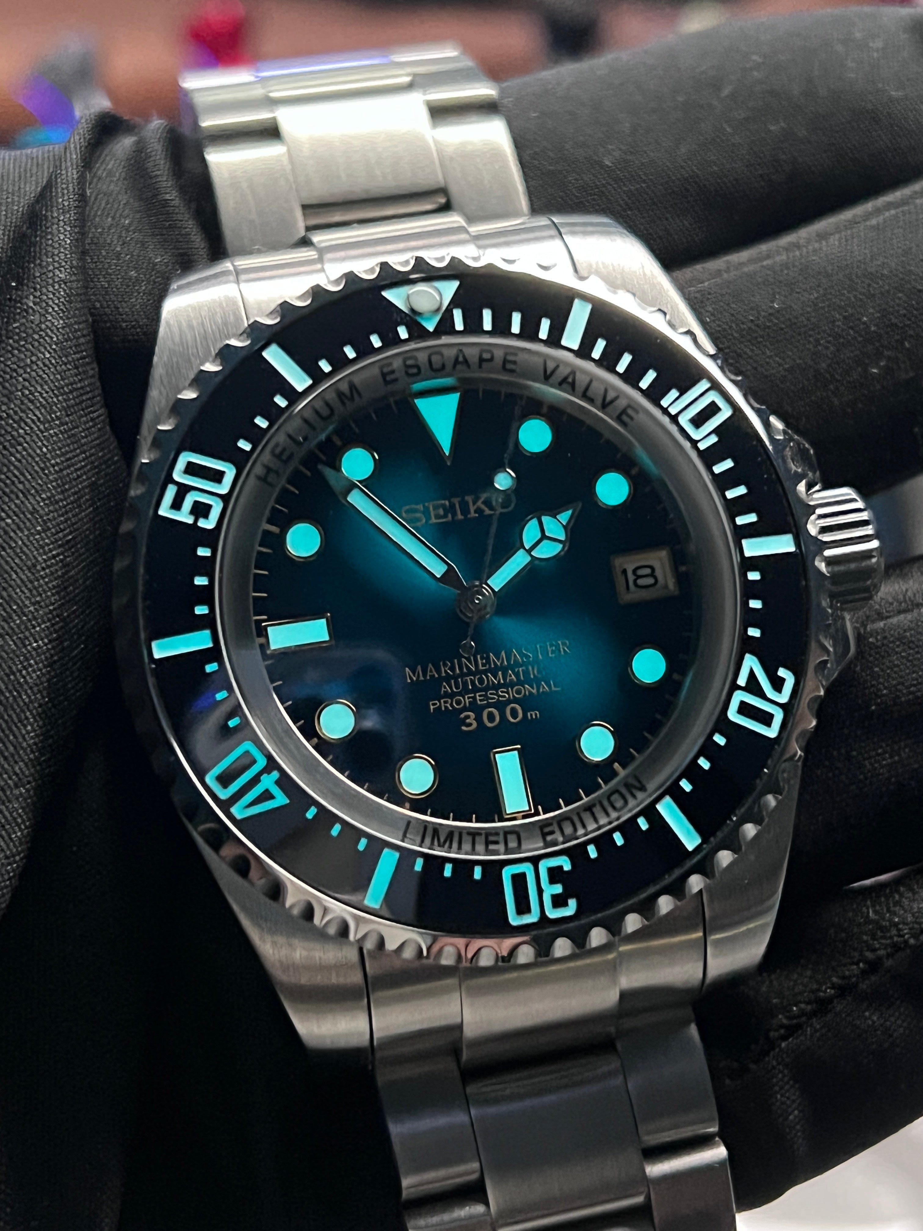 Seiko Deepsea: Deep Cyan