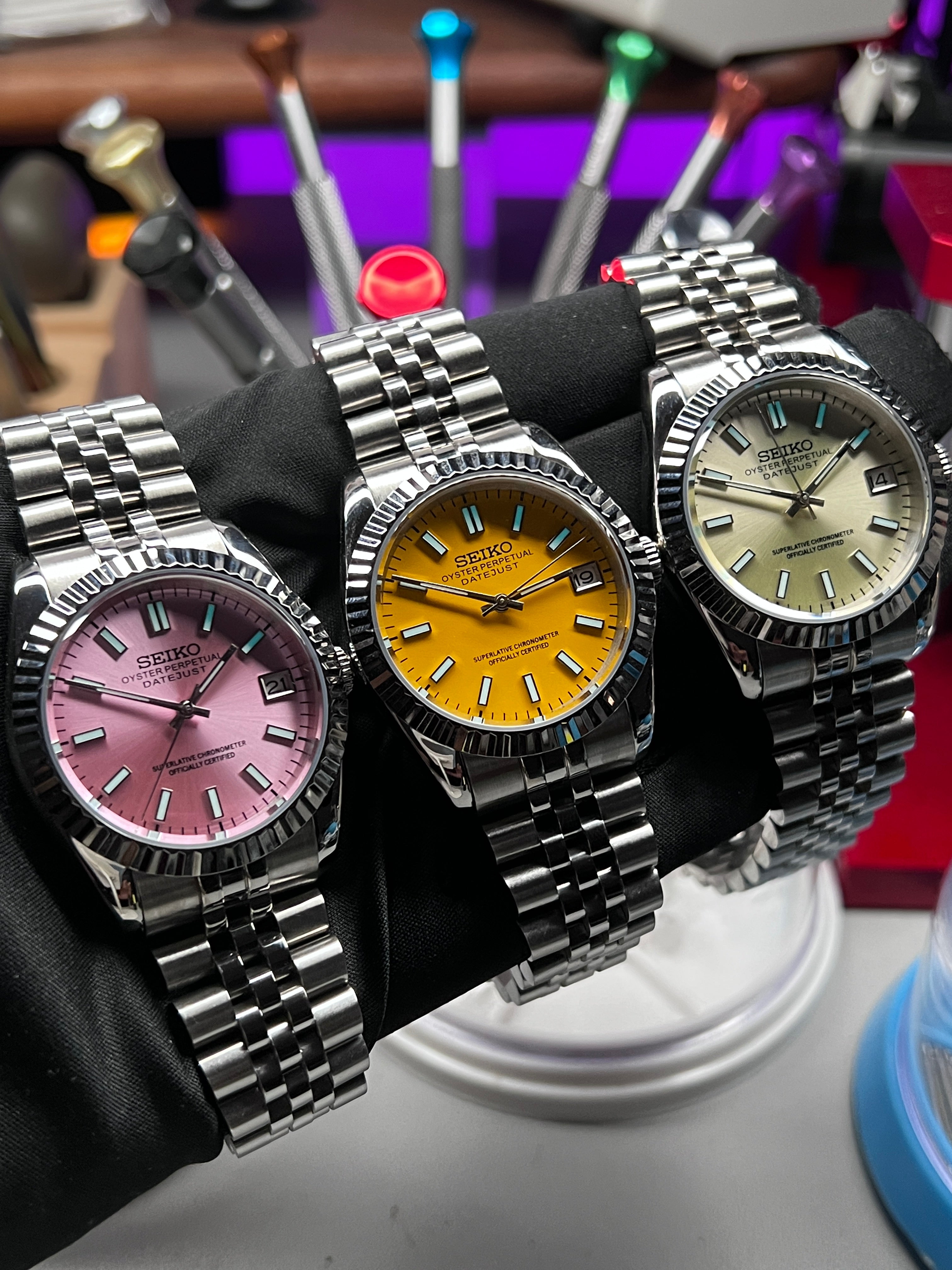 Seiko Datejust: Yellow in Silver