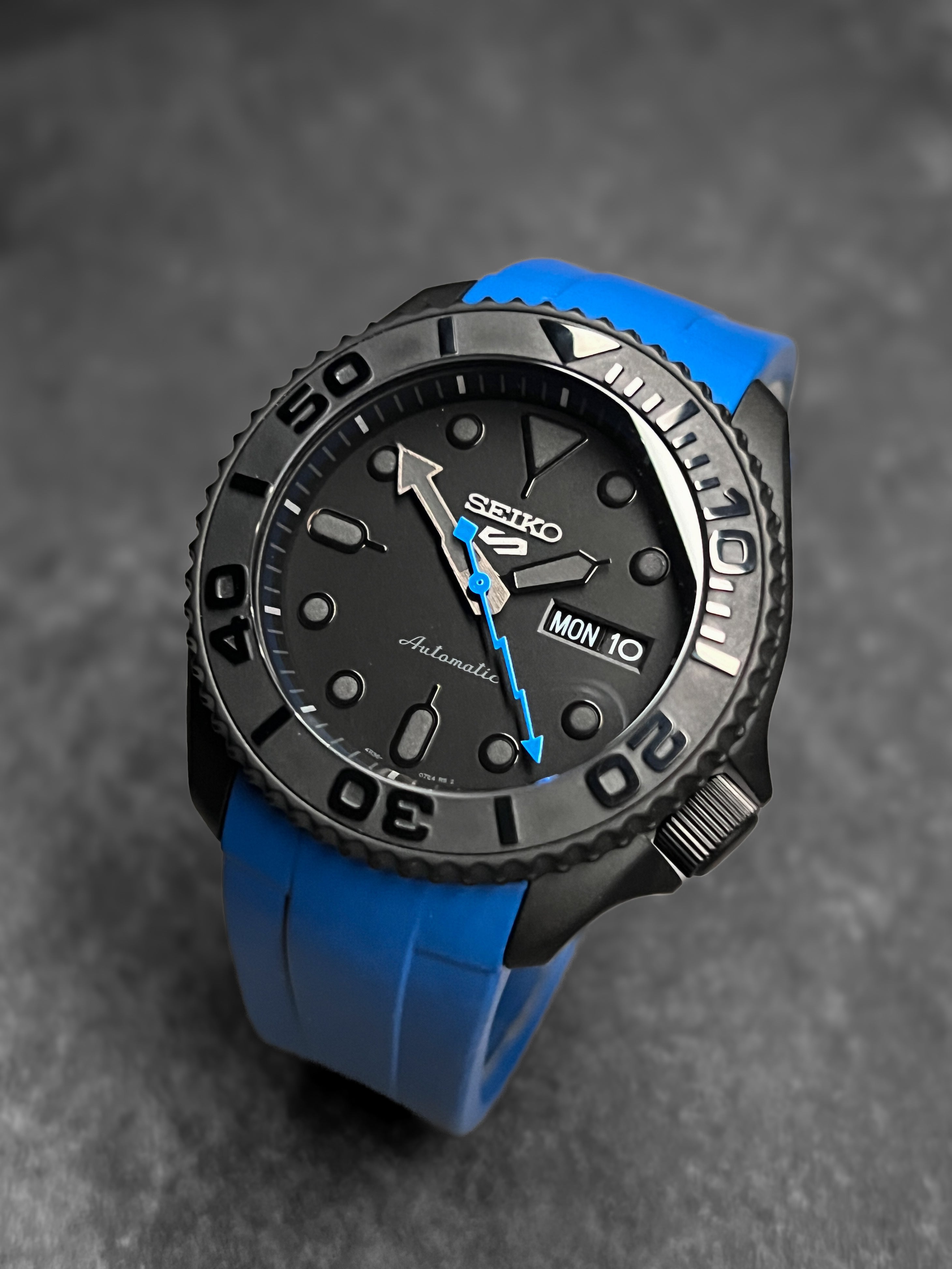 Seiko SRPD79: Matte Black in Blue