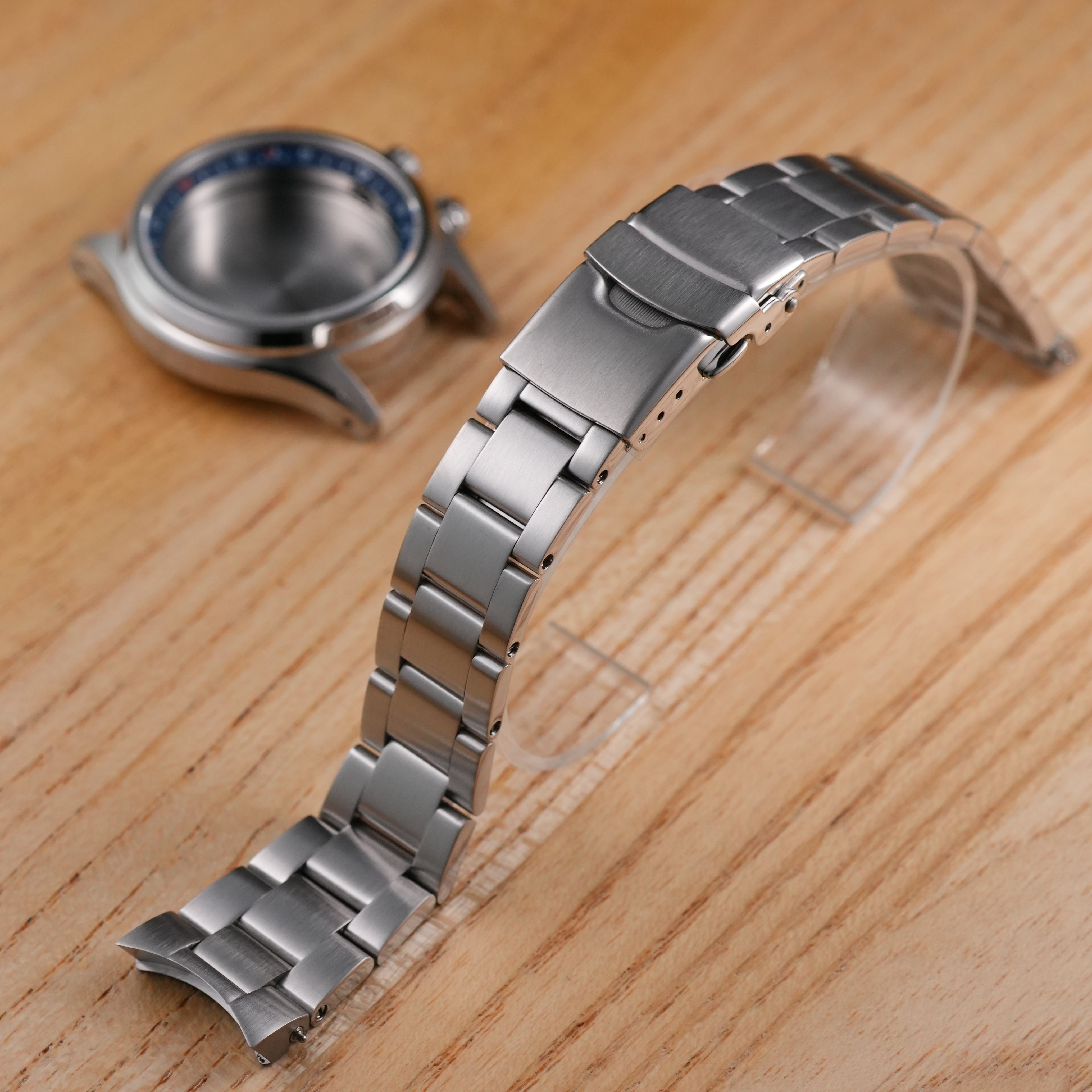 SARB Alpinist: Brushed Silver Oyster Bracelet [Female Endlinks]