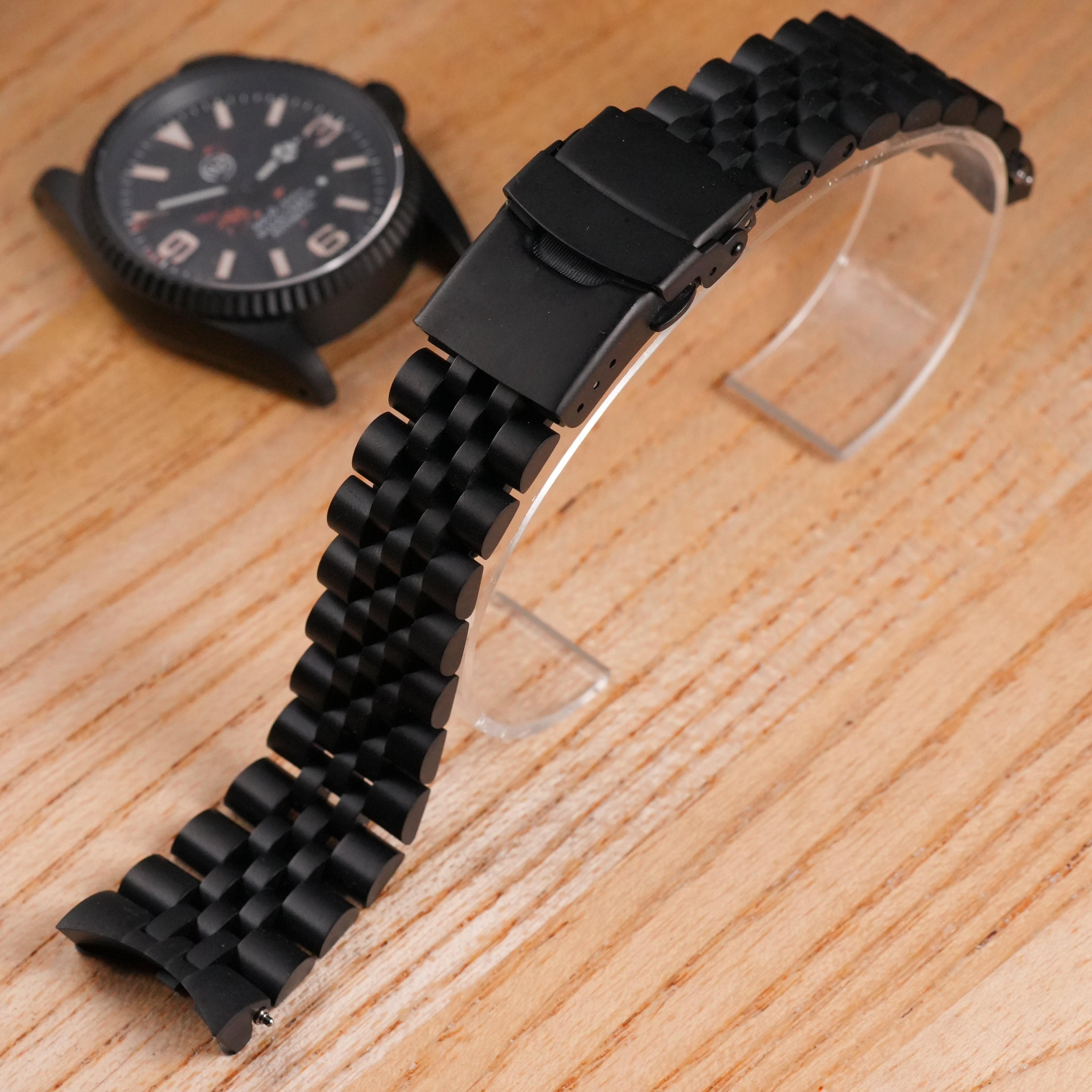 36/40MM: Matte Black Jubilee Bracelet