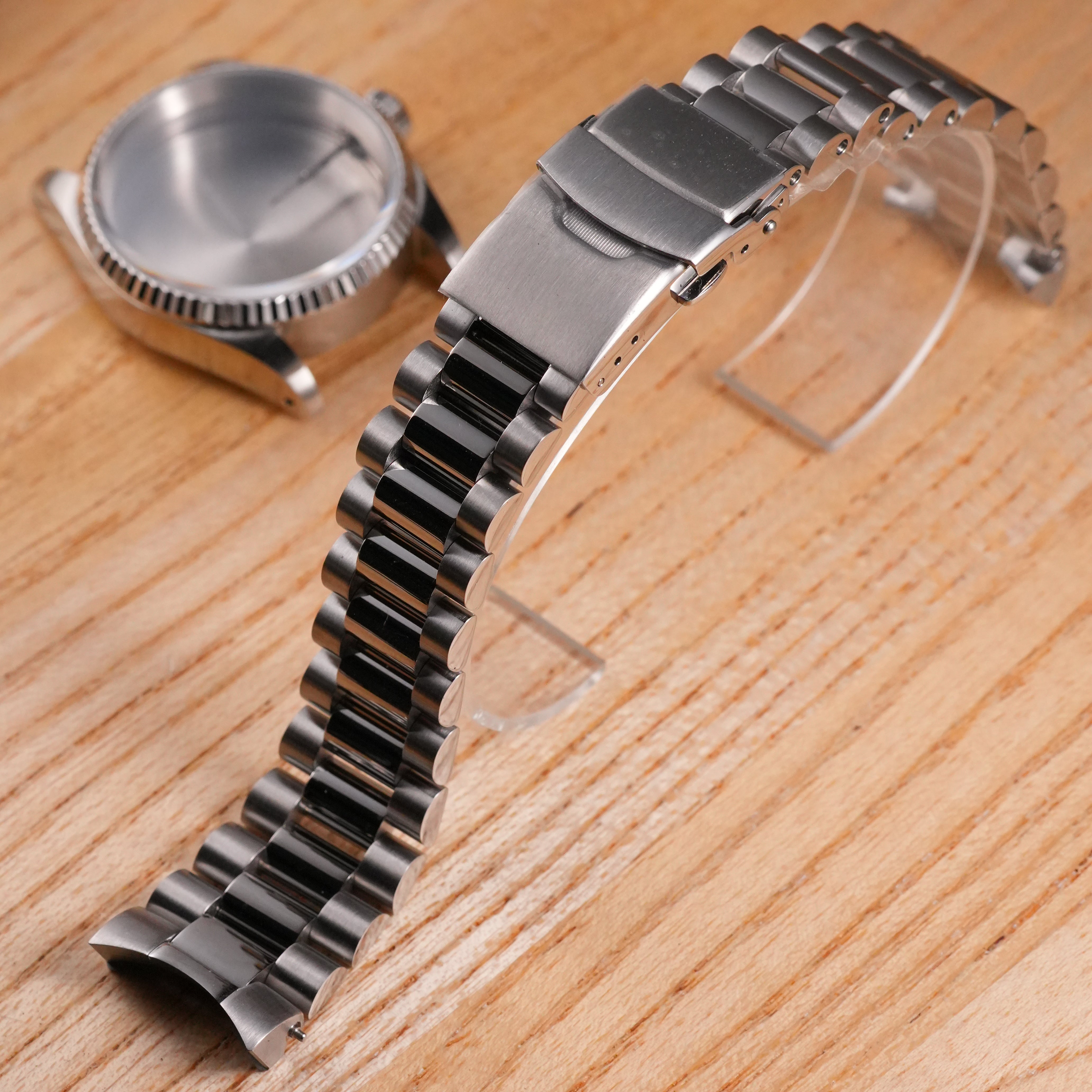36/40MM: Brushed Silver Presidential Bracelet